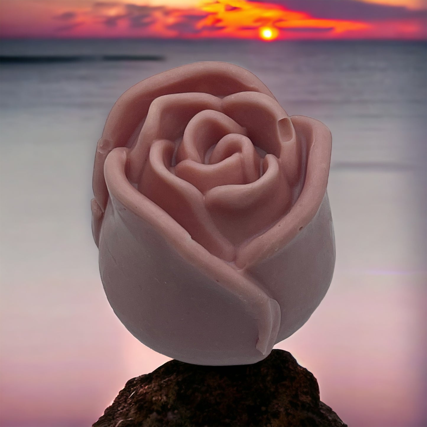 Rose Jasmine Soap: a sweet, fruity and honeyed sensory experience